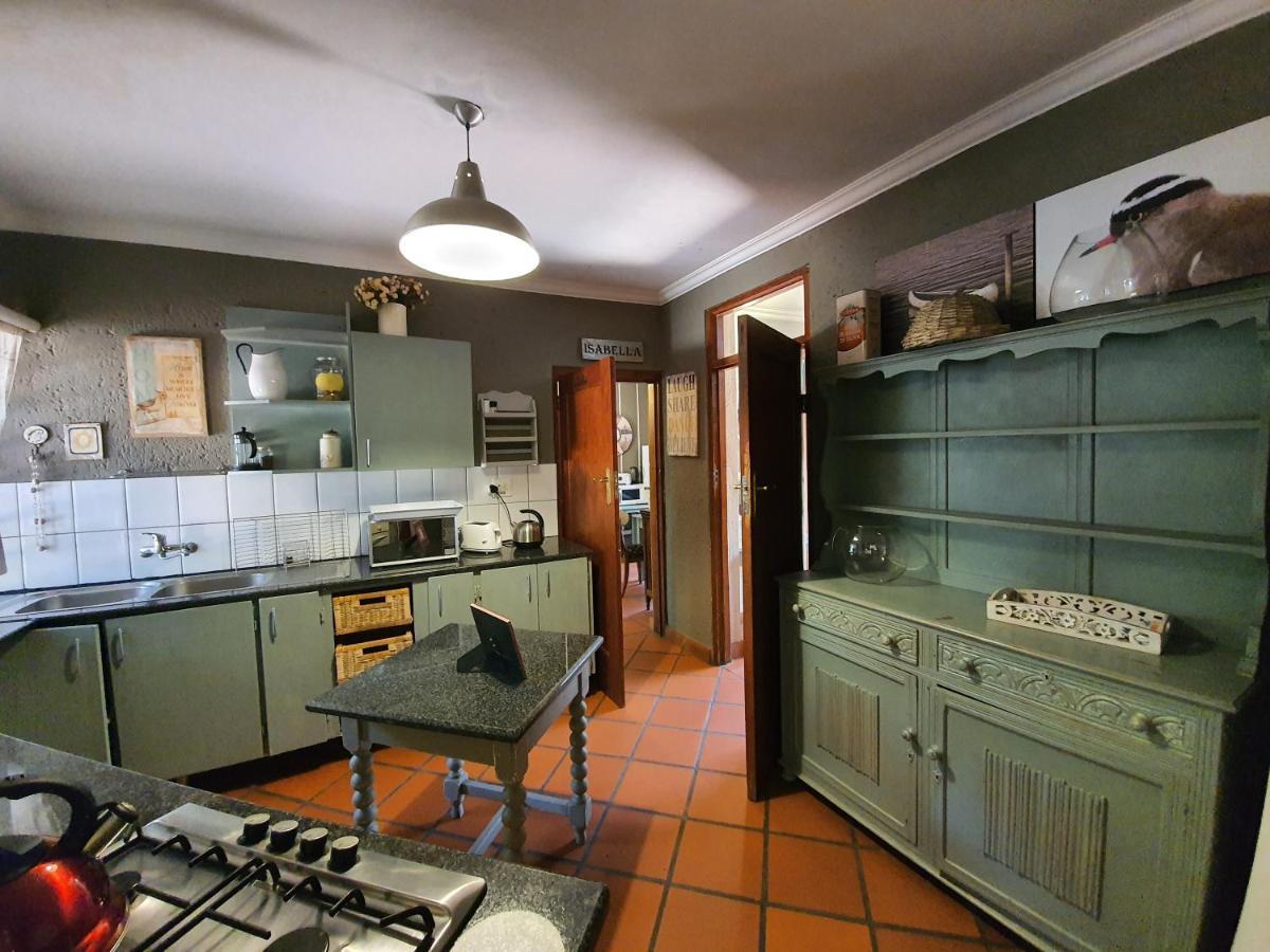 Waterhouse Guest Lodge - Indus Street Претория Экстерьер фото