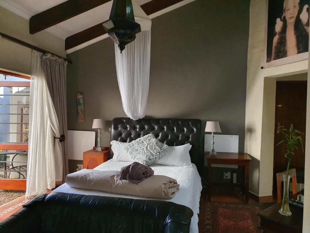 Waterhouse Guest Lodge - Indus Street Претория Экстерьер фото