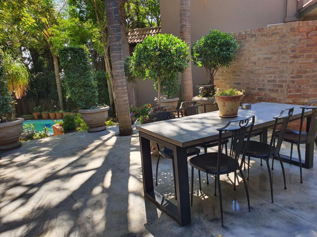 Waterhouse Guest Lodge - Indus Street Претория Экстерьер фото