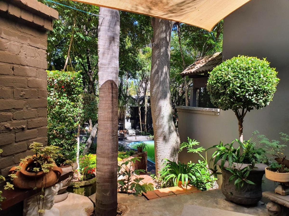Waterhouse Guest Lodge - Indus Street Претория Экстерьер фото