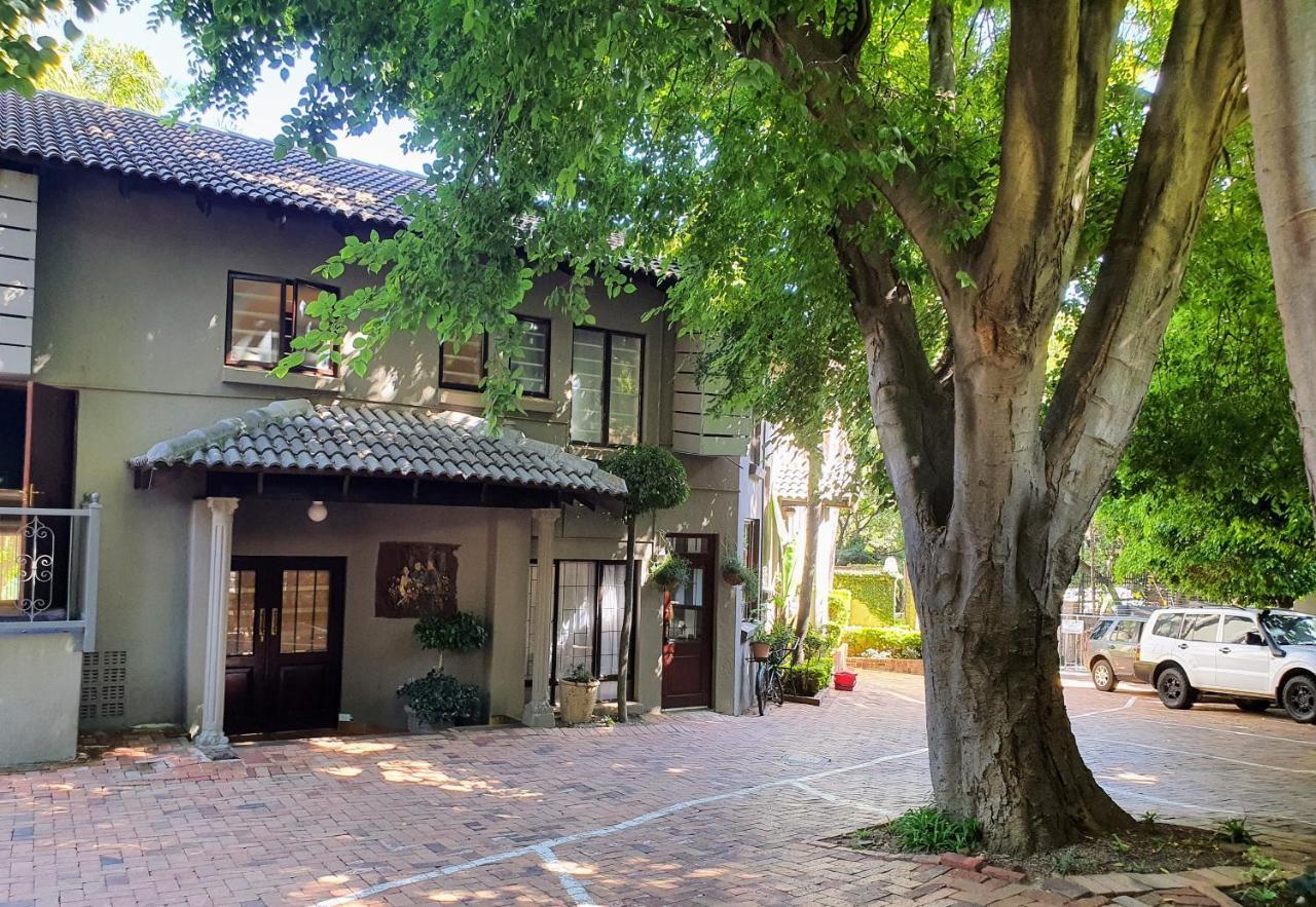 Waterhouse Guest Lodge - Indus Street Претория Экстерьер фото