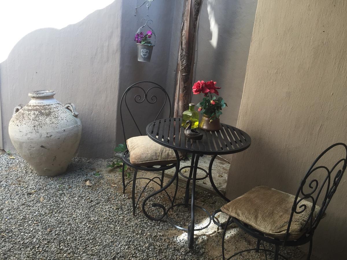 Waterhouse Guest Lodge - Indus Street Претория Экстерьер фото