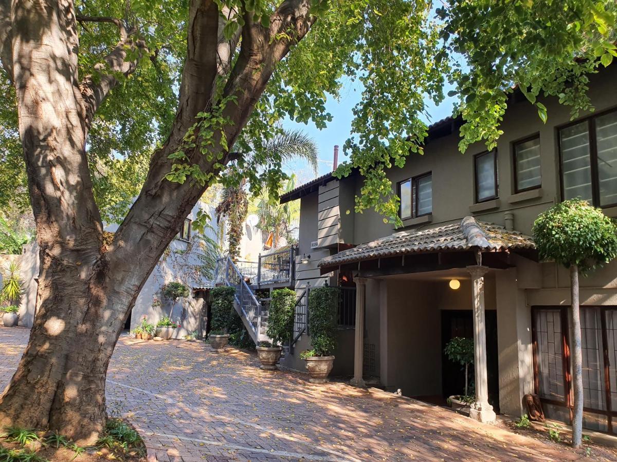 Waterhouse Guest Lodge - Indus Street Претория Экстерьер фото